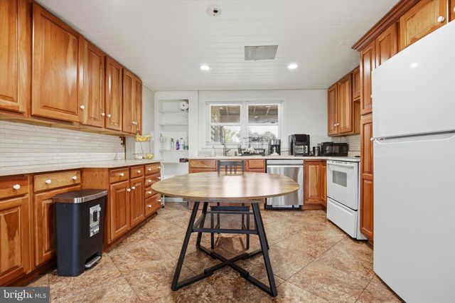 320 MAPLE ST, Warminster, PA 18974