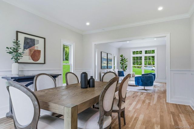 333 Concord Court, Dix Hills, NY 11746