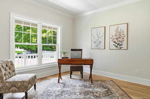 333 Concord Court, Dix Hills, NY 11746