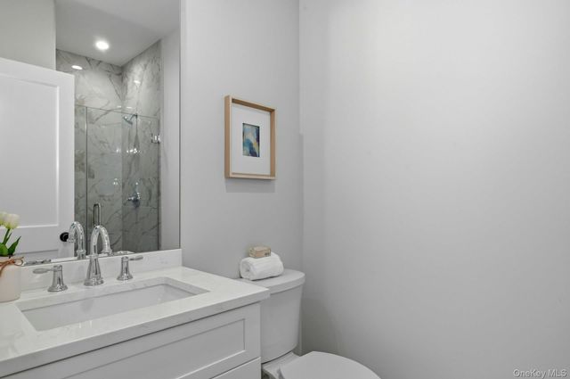 333 Concord Court, Dix Hills, NY 11746