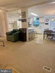 728 LAURA LN, York, PA 17402
