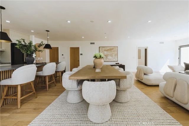 642 N Cahuenga, Los Angeles, CA 90004
