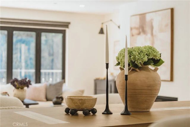 642 N Cahuenga, Los Angeles, CA 90004