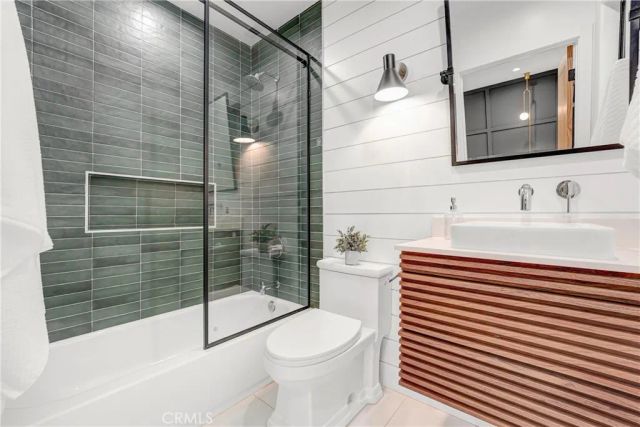 642 N Cahuenga, Los Angeles, CA 90004