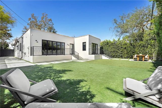 642 N Cahuenga, Los Angeles, CA 90004