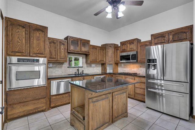 268 Lacy Drive, Lipan, TX 76462
