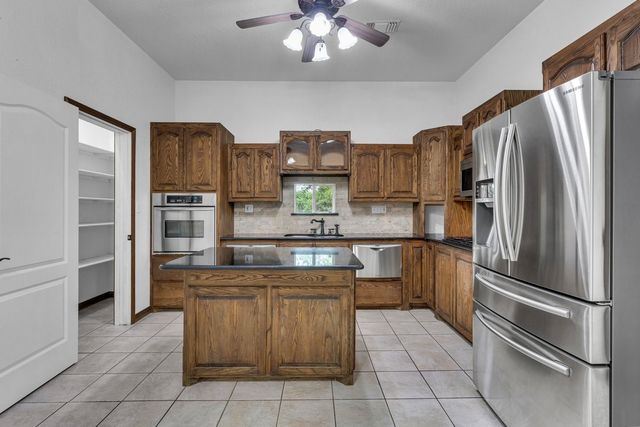 268 Lacy Drive, Lipan, TX 76462