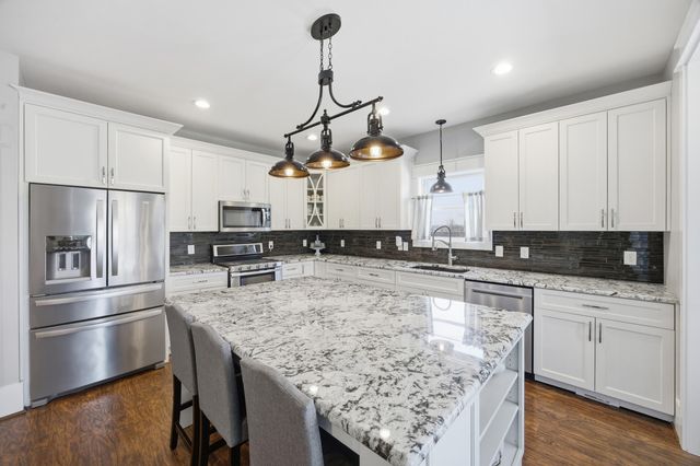 1224 Stoneridge Road, Lawrenceburg, KY 40342