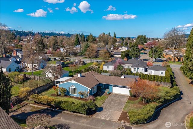 1825 Rainier Court, Sumner, WA 98390