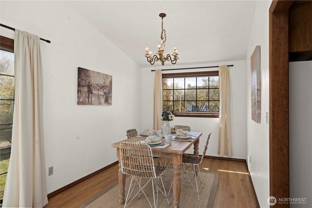 1825 Rainier Court, Sumner, WA 98390