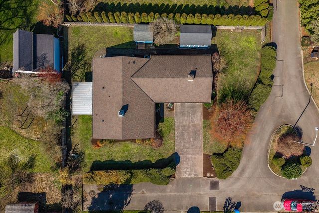 1825 Rainier Court, Sumner, WA 98390