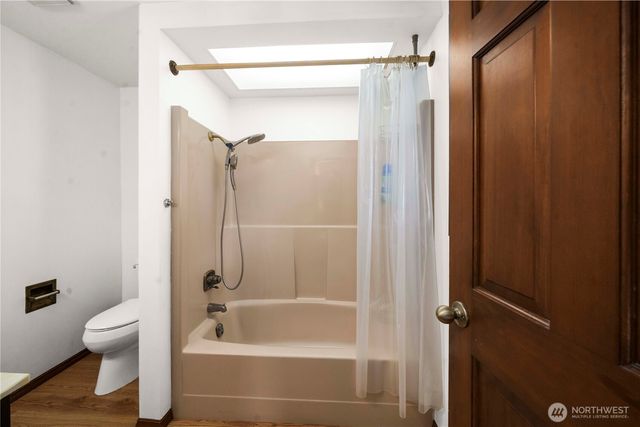 1825 Rainier Court, Sumner, WA 98390