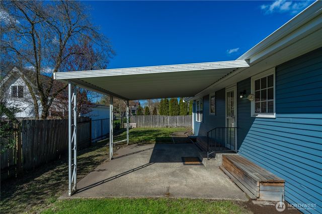 1825 Rainier Court, Sumner, WA 98390