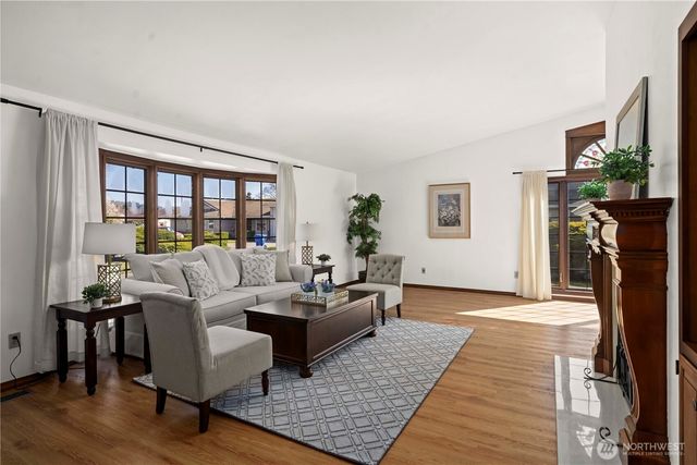 1825 Rainier Court, Sumner, WA 98390