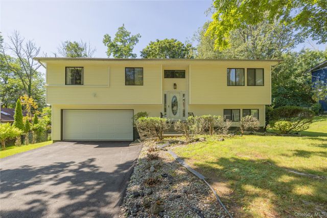 23 Carriage Lane, Spring Valley, NY 10977