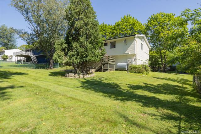 23 Carriage Lane, Spring Valley, NY 10977