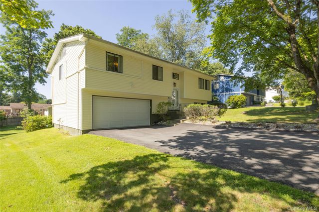 23 Carriage Lane, Spring Valley, NY 10977