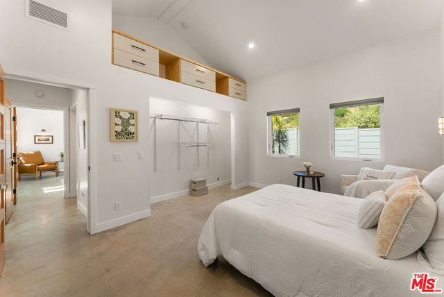 606 Thrift Road, Malibu, CA 90265