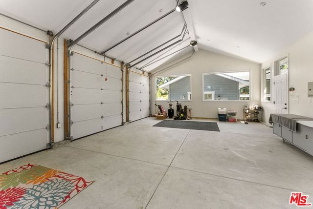 606 Thrift Road, Malibu, CA 90265