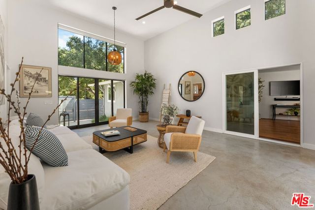 606 Thrift Road, Malibu, CA 90265