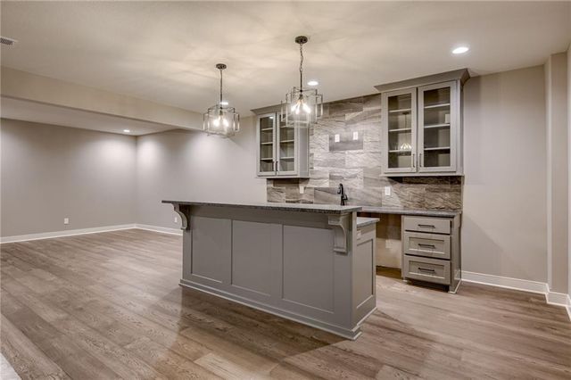 2615 NE 91st Place, Kansas City, MO 64156