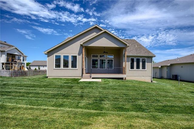 2615 NE 91st Place, Kansas City, MO 64156