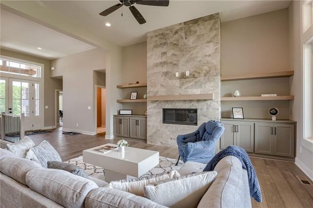 2615 NE 91st Place, Kansas City, MO 64156
