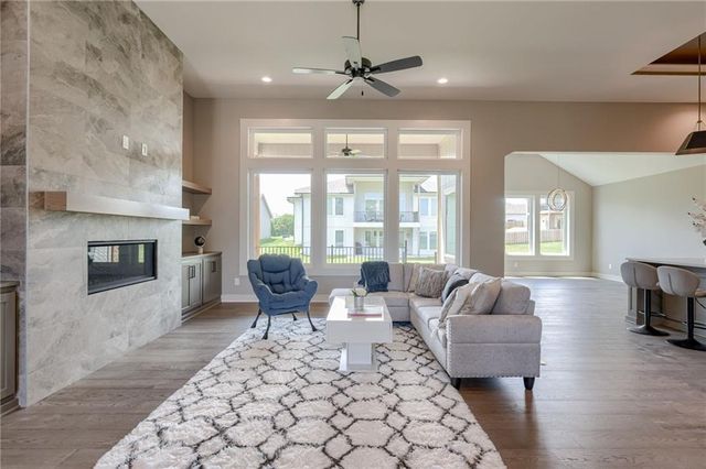 2615 NE 91st Place, Kansas City, MO 64156