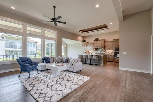 2615 NE 91st Place, Kansas City, MO 64156