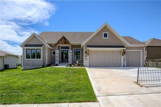 2615 NE 91st Place, Kansas City, MO 64156