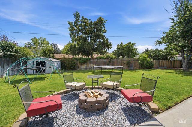 7940 W Galena Dr, Boise, ID 83709