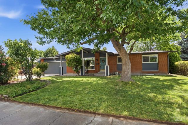 7940 W Galena Dr, Boise, ID 83709