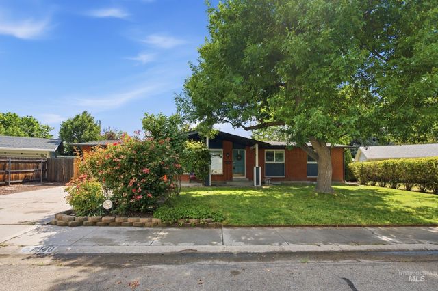 7940 W Galena Dr, Boise, ID 83709