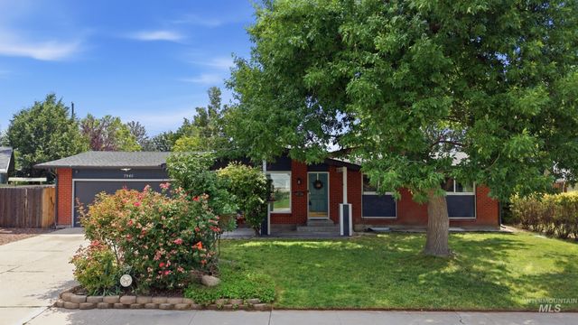7940 W Galena Dr, Boise, ID 83709