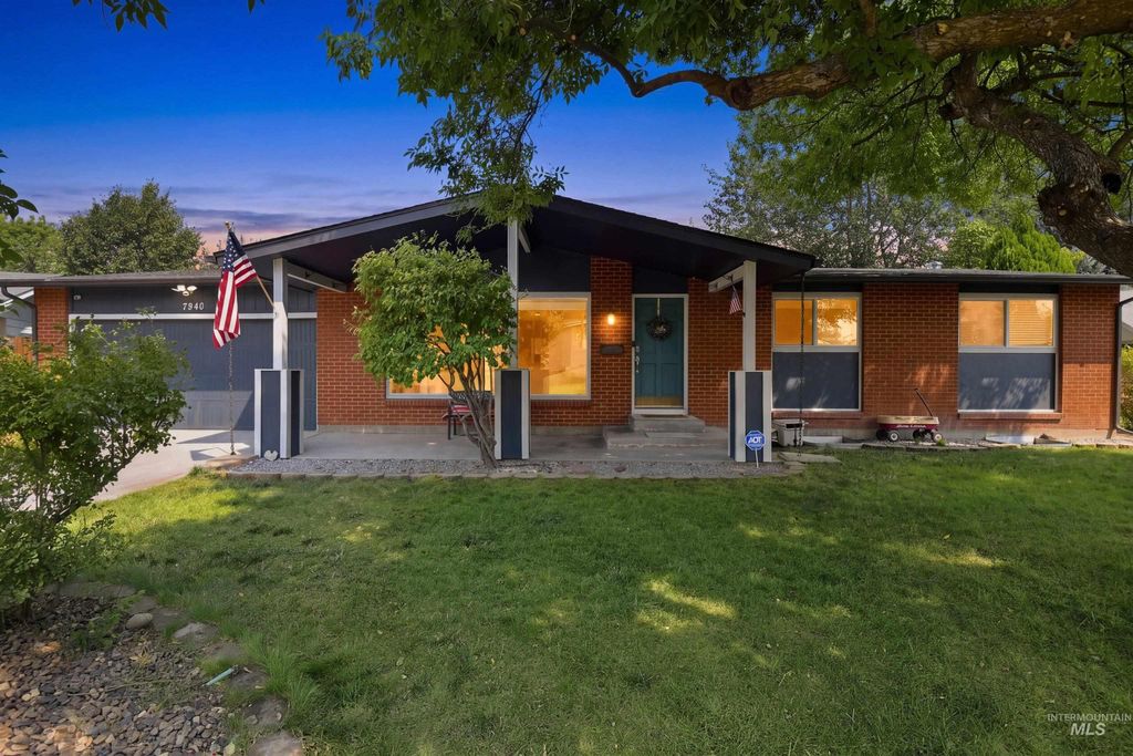 7940 W Galena Dr, Boise, ID 83709 photo 2