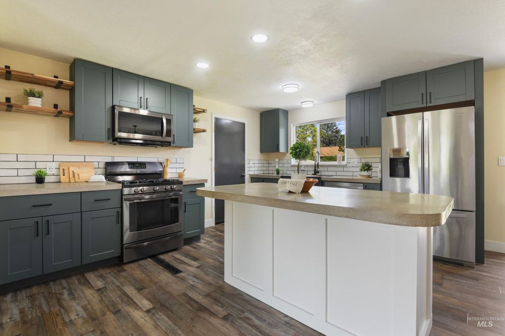 7940 W Galena Dr, Boise, ID 83709 photo 3