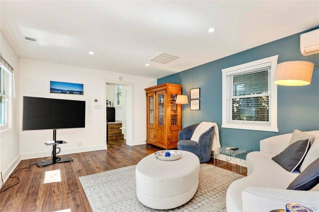 966 S York Street, Denver, CO 80209