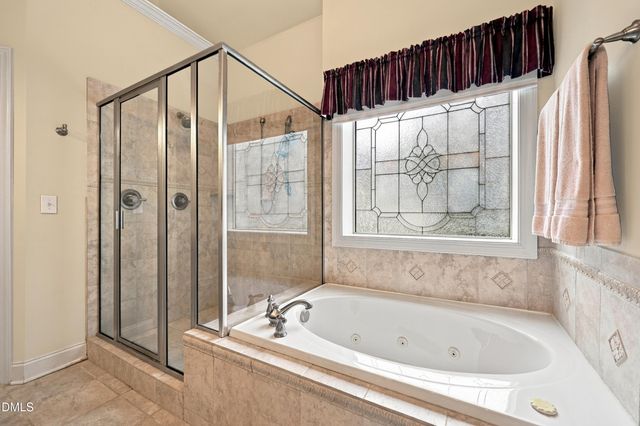 35 Broomhill Court, Clayton, NC 27527