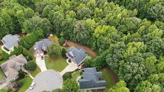 35 Broomhill Court, Clayton, NC 27527