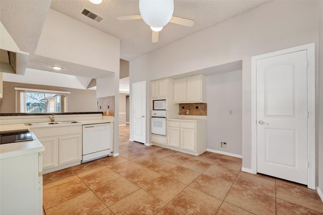 11415 Chariot Drive, Stafford, TX 77477