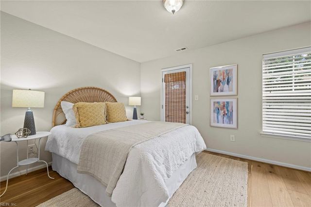 616 Foster LN, Virginia Beach, VA 23451