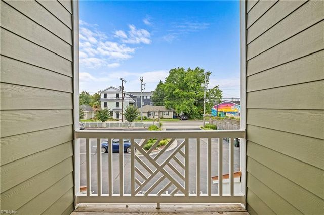 616 Foster LN, Virginia Beach, VA 23451