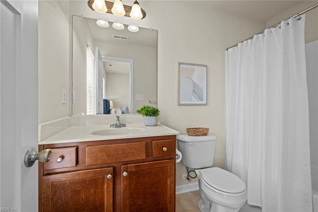 616 Foster LN, Virginia Beach, VA 23451