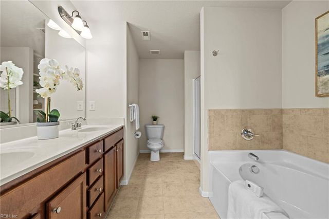 616 Foster LN, Virginia Beach, VA 23451