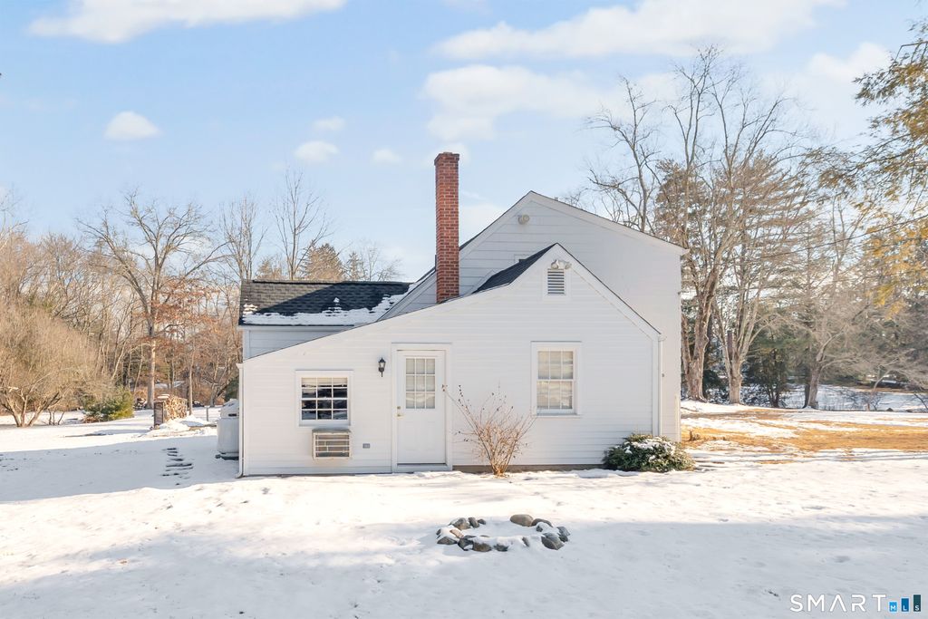 70 Cranbury Road, Norwalk, CT 06851