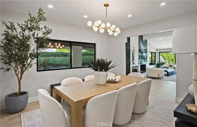10 White Water Drive, Corona Del Mar, CA 92625