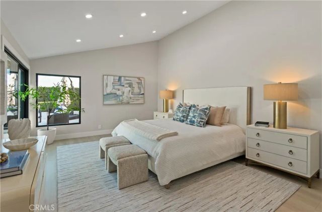 10 White Water Drive, Corona Del Mar, CA 92625