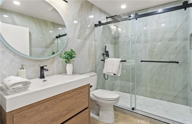 10 White Water Drive, Corona Del Mar, CA 92625