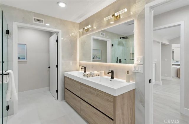 10 White Water Drive, Corona Del Mar, CA 92625