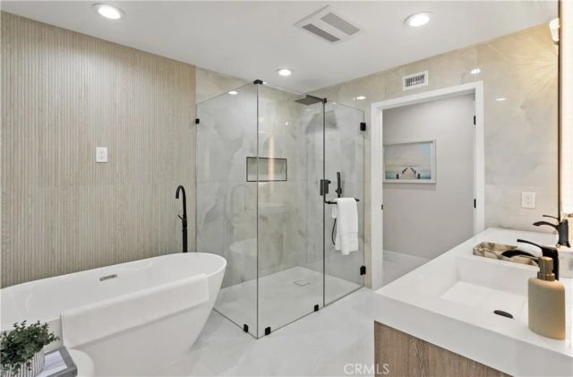 10 White Water Drive, Corona Del Mar, CA 92625